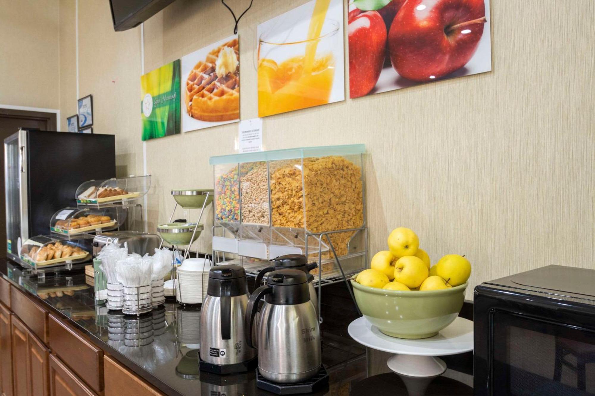 Quality Suites Hickory South Ngoại thất bức ảnh