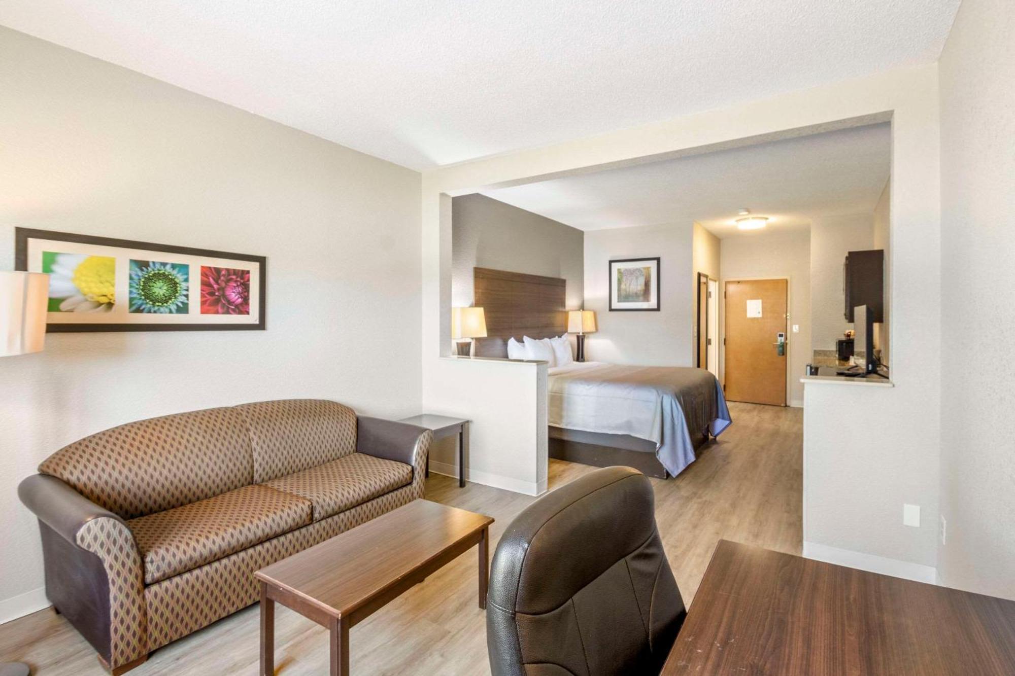 Quality Suites Hickory South Ngoại thất bức ảnh