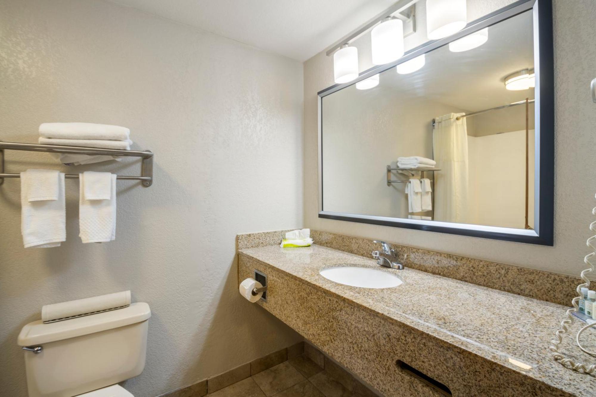 Quality Suites Hickory South Ngoại thất bức ảnh