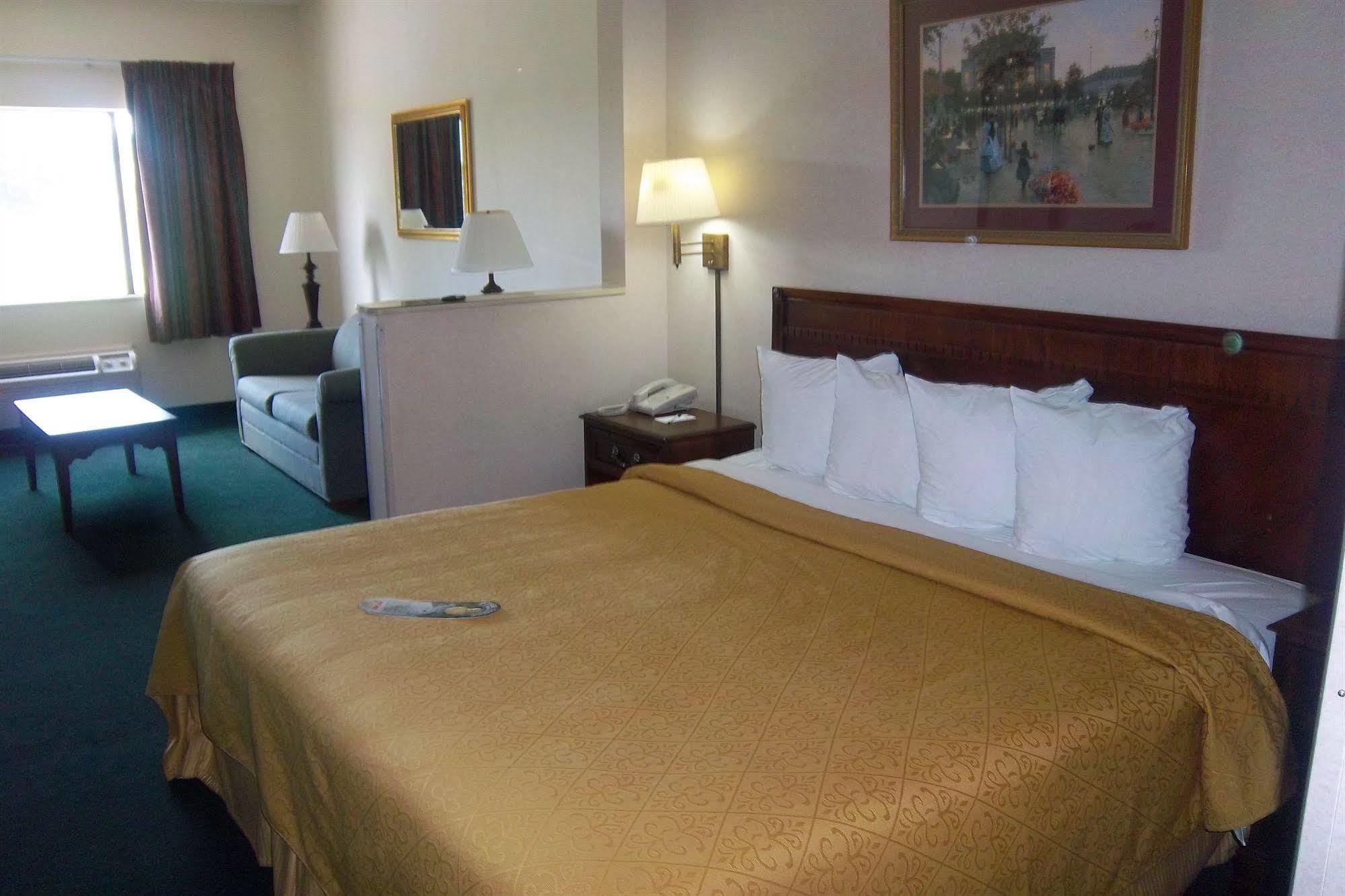 Quality Suites Hickory South Ngoại thất bức ảnh